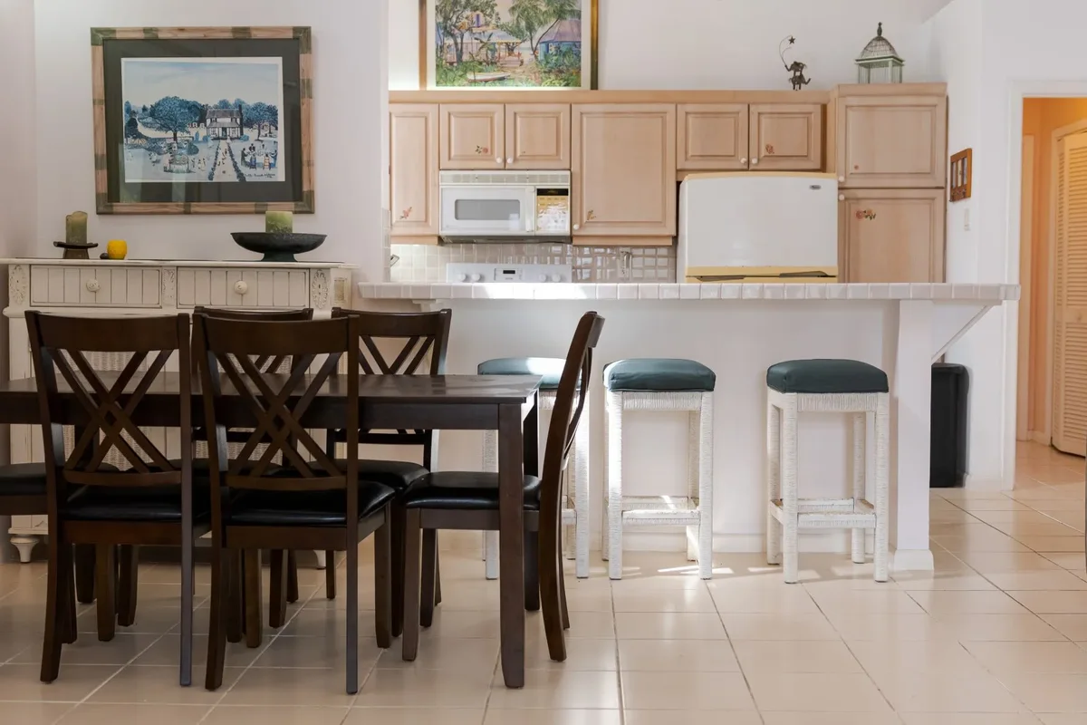 The dining table and breakfast bar