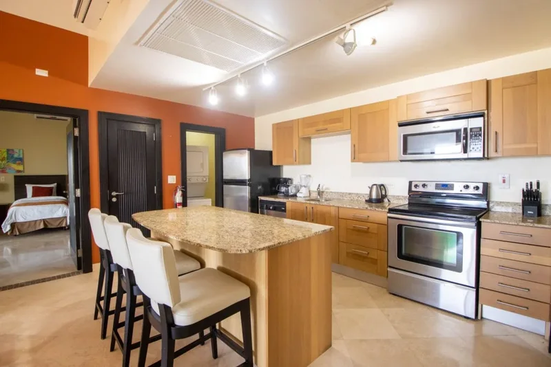 The kitchen and breakfast bar
