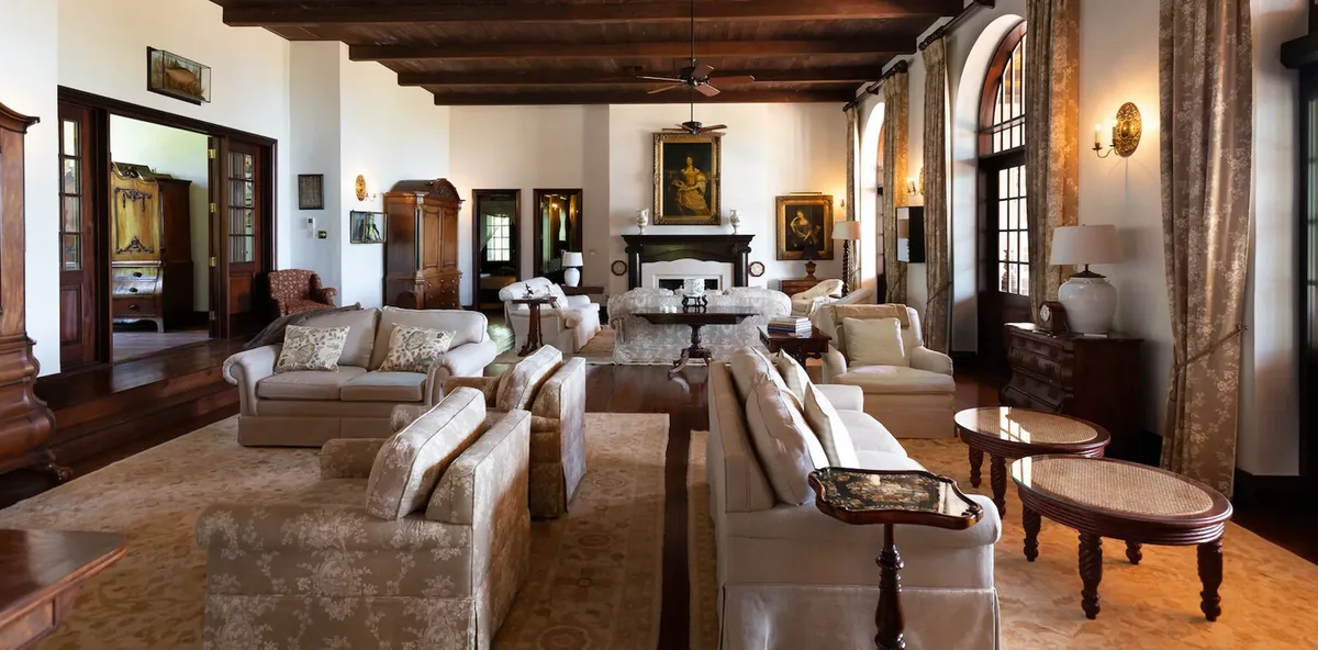 The sitting room and fireplace