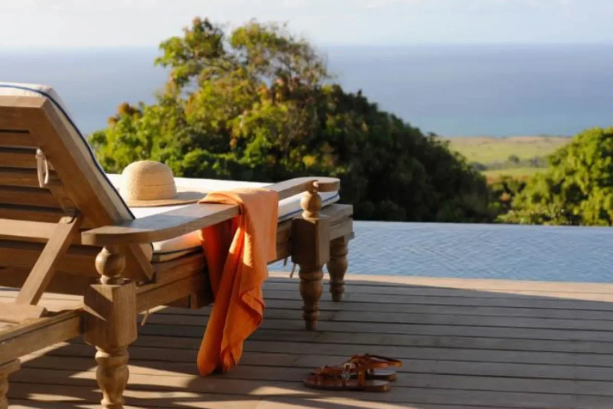 Eco-Friendly Hillside Cottage with Views, St. Kitts
