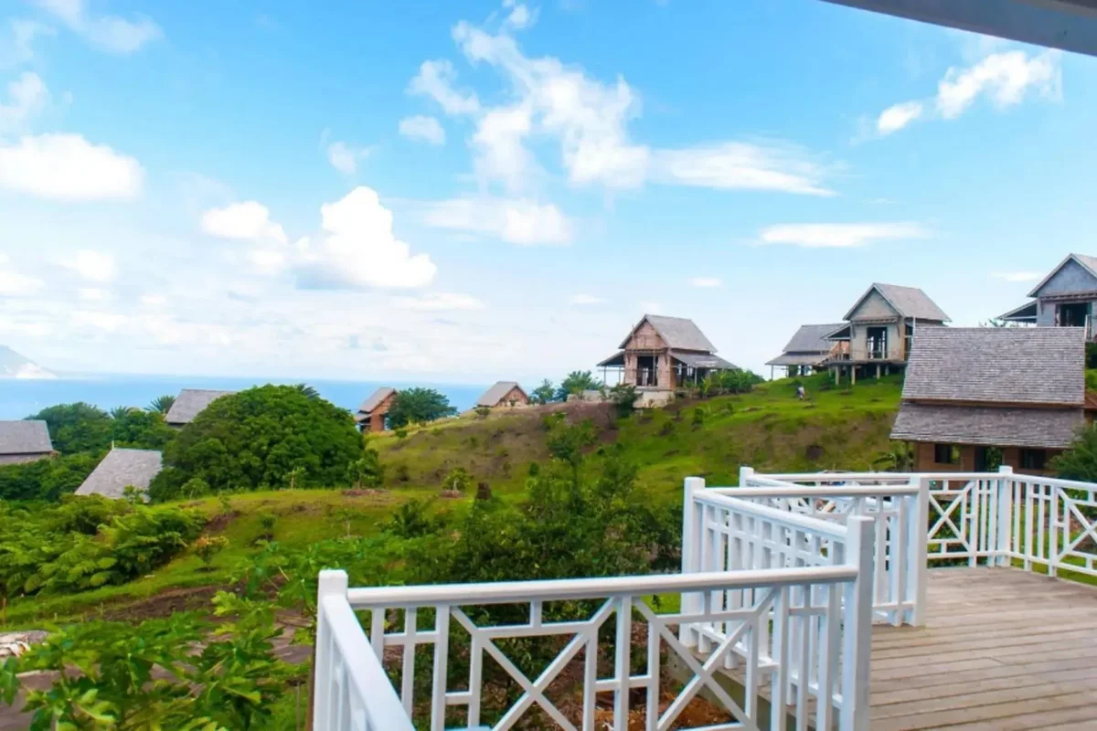 Eco-Friendly Hillside Cottage with Views, St. Kitts